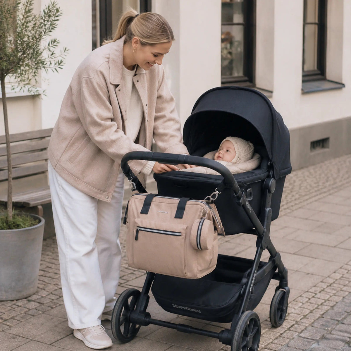 Skötväska med flera tillbehör, Kikkaboo Maxi – beige